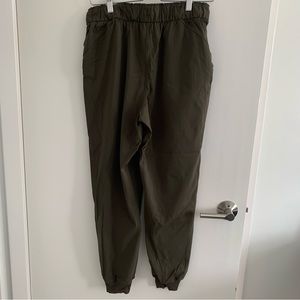 Lululemon Stretch High-Rise Jogger